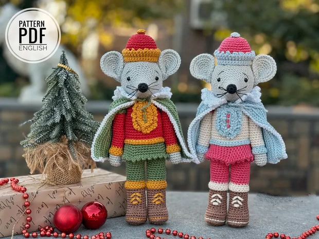 Crochet Christmas Mouse King