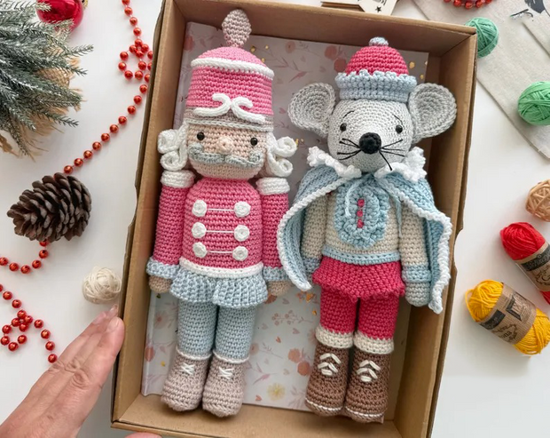 Crochet Christmas Mouse King