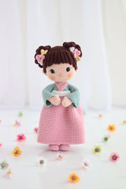 crochet pattern Yumi doll