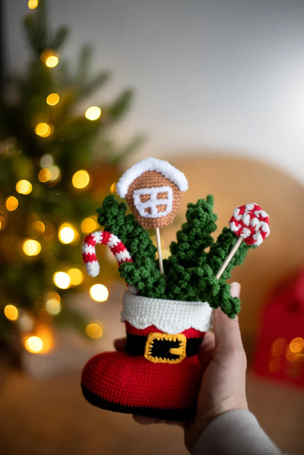 Santa boot and decoration crochet pattern