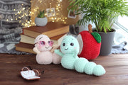 Book worm crochet pattern. Apple worm