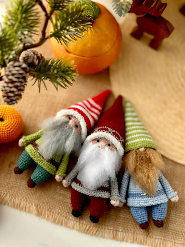 Christmas crochet gnomes pattern