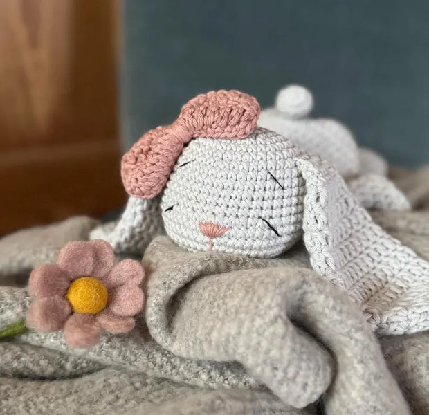 Crochet Amigurumi Pattern Snuggle Bunny Daisy